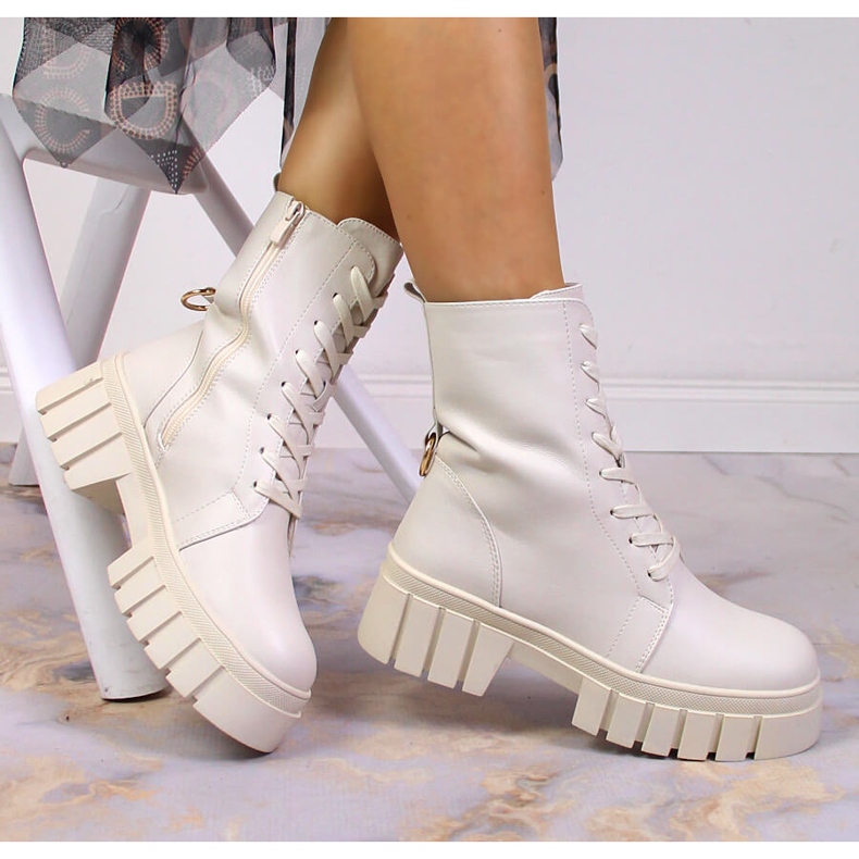 Damen-Schnürstiefel mit Reißverschluss, isoliert beige Sergio Leone 1