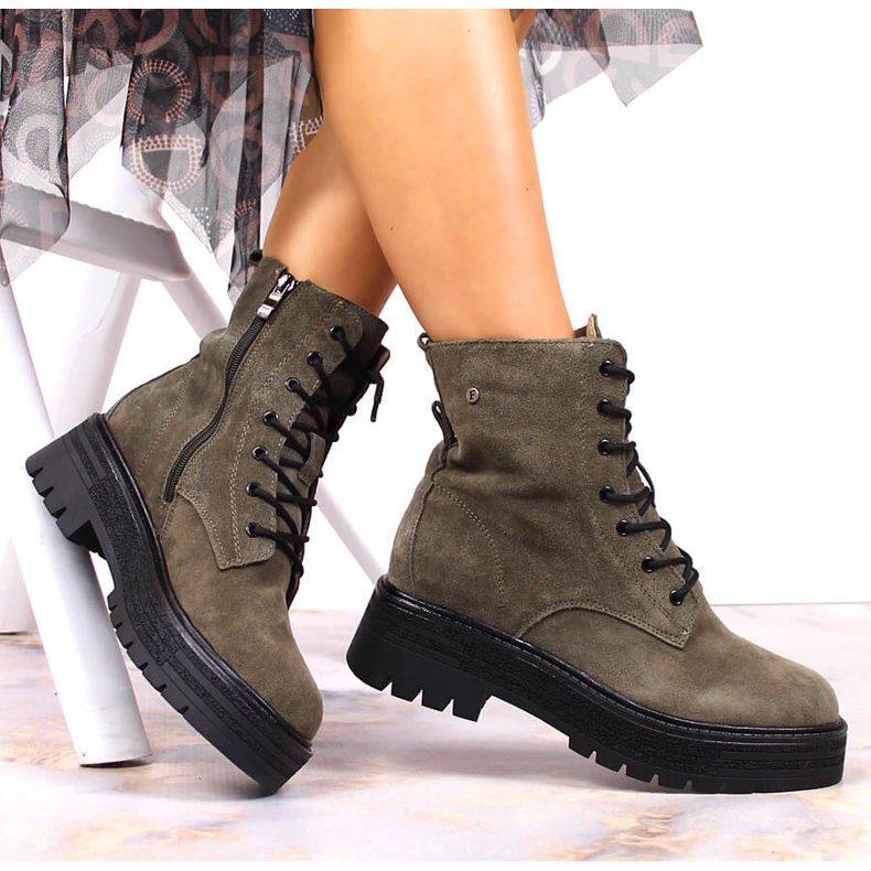 Khakifarbene, isolierte Filippo-Stiefel aus Leder und Wildleder für Damen grün 1