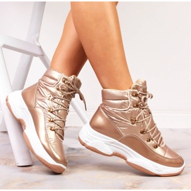 Hochisolierter goldener Vinceza Sportschuh für Damen 1