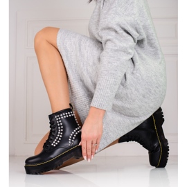 Schwarze Damenstiefel auf der Shelovet-Plattform 1