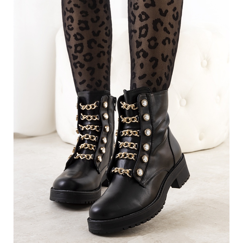 PA1 Schwarze Curiel-Trapper 1