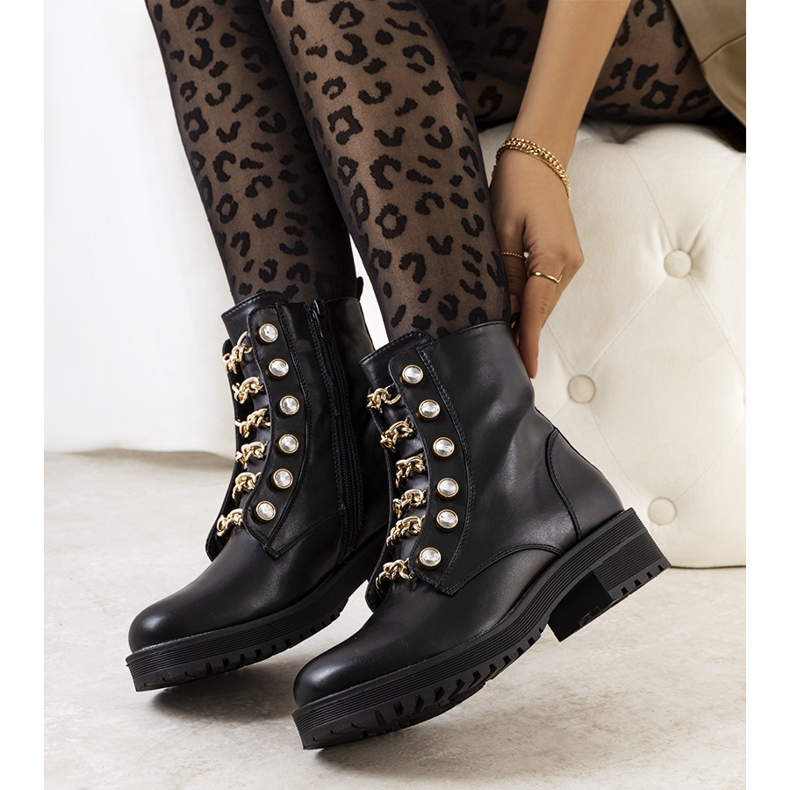 PA1 Schwarze Curiel-Trapper 2