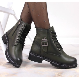 Grüne warme Damenstiefel von T.Sokolski 1