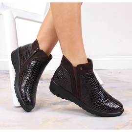 Braune Damenstiefel auf Keilabsatz, brauner T.Sokolski 1