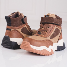 Jungenstiefel auf einer dicken braunen Shelovet-Sohle 1