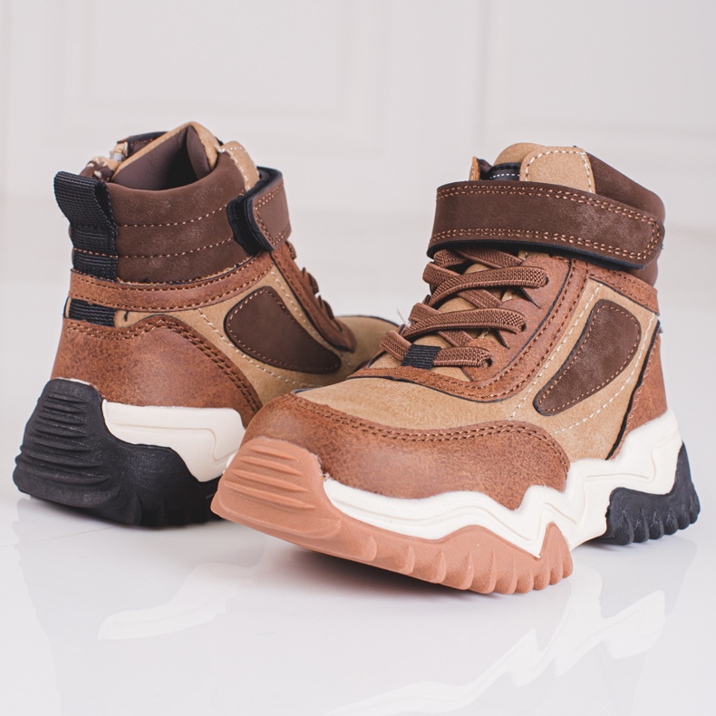 Jungenstiefel, isoliertes Shelovet-Braun 2