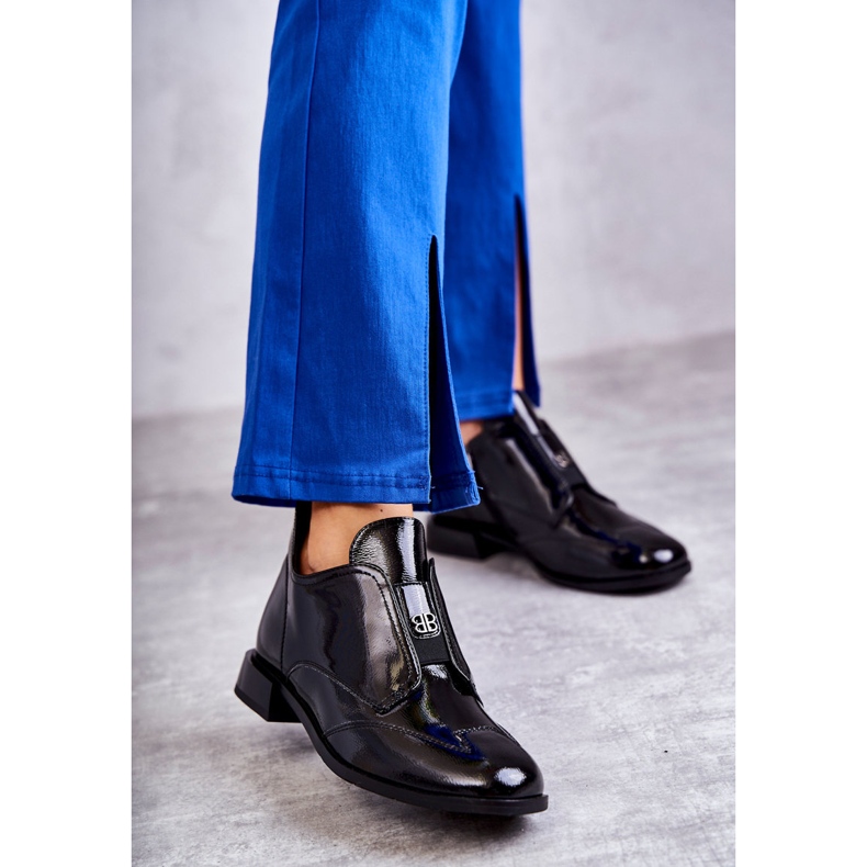 S.Barski Niedrige Stiefeletten aus Lackleder mit Reißverschluss, schwarz 1