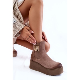 PL5 Wildlederstiefel für Damen auf einer massiven Plattform Hellbraun Savira 1