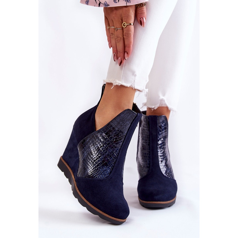 PA2 Wildlederstiefel mit Krokokeil, marineblaues Alda-Muster 1