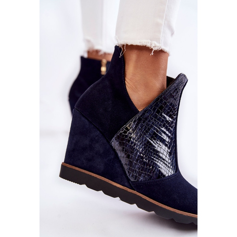 PA2 Wildlederstiefel mit Krokokeil, marineblaues Alda-Muster 2
