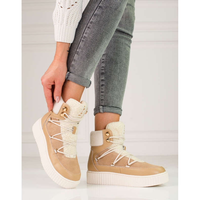 Schneestiefel aus beigefarbenem Leder für Damen Shelovet auf der Plattform braun 1