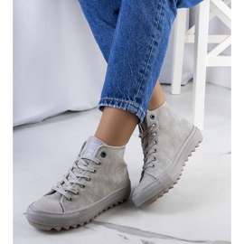 Graue isolierte Turnschuhe Big Star GG274070 1