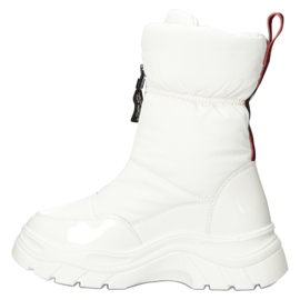 Weiße Frauenschnee -Stiefel mit Pelz auf dem Filippo DBT4236 Slider isoliert 2