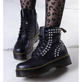 PA1 Schwarze Stiefel mit Castello-Nieten 2