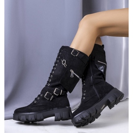 PA1 Schwarze warme Stiefel mit einem Sedin-Beutel 1