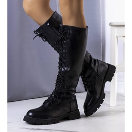 BM Schwarze isolierte Stiefel von Noam 1