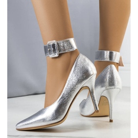 PA1 Silbermetallische Janin-Nadeln silber- 1