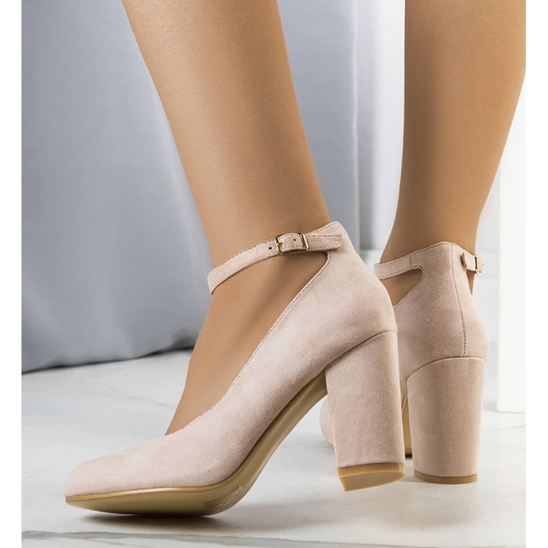 PA1 Beige Pumps mit Gürtel von Norrie 1