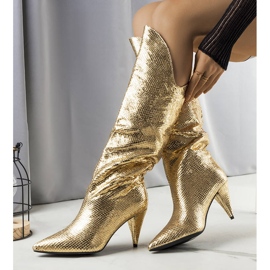 BM Kova goldene isolierte Stiefel 1