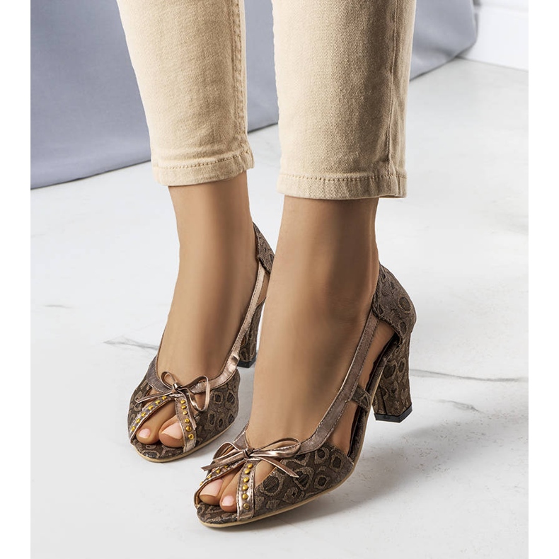 PA1 Braune Pumps mit hohem Absatz von Lavra kupfer 1