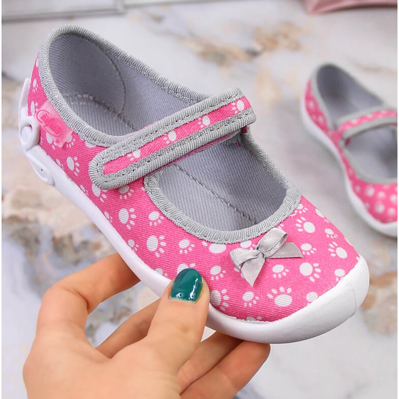 Mädchenhausschuhe mit Klettverschluss mit rosa Befado-Schleife 2