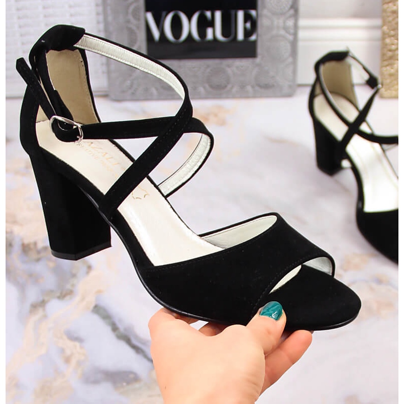 Schwarze Wildledersandalen für Damen Azali 2941 1