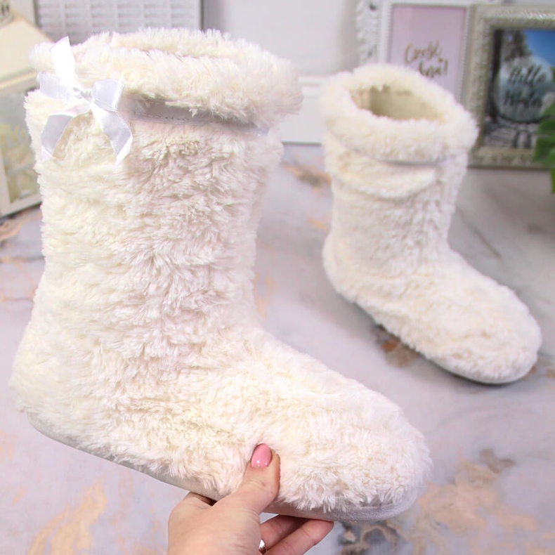 BM Hoch isolierte weiße Pelzpantoffeln für Damen Stella ecru 1