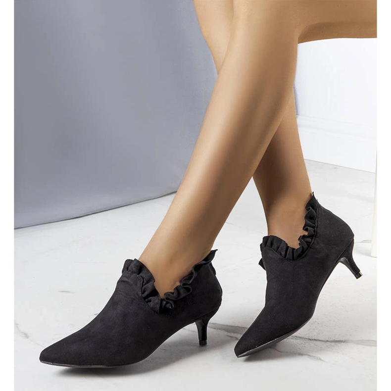 Schwarze Pumps mit Gavri-Obermaterial 2