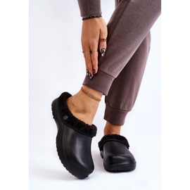 PM2 Warme Hausschuhe aus Schaumstoff für Damen Crocs Black Cova schwarz 1