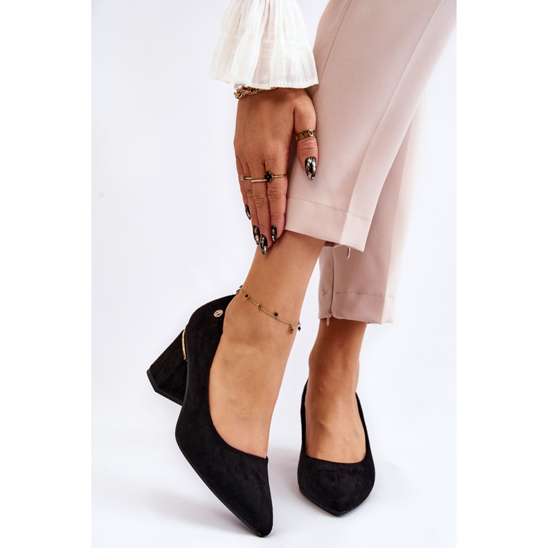 PS1 Klassische Wildleder-Pumps mit hohem Absatz und schwarzer Derren-Verzierung 1