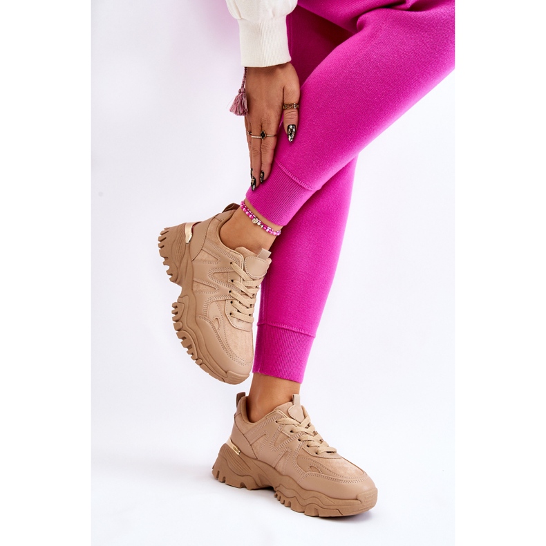 PG1 Klassische Sportschuhe auf einer dunkelbeigen Bowie-Plattform 2