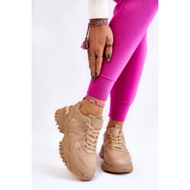 PG1 Klassische Sportschuhe auf einer dunkelbeigen Bowie-Plattform 1