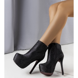 PA1 Schwarze Stiefel mit hohem Absatz von Tatiana 1