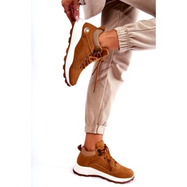 Isolierte Kamel -Trekkingstiefel der Frauen braun 2