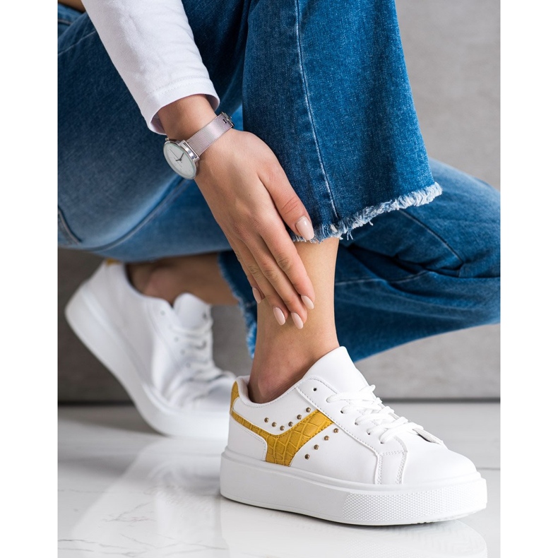 SHELOVET Lässige Sneakers aus Öko-Leder weiß gelb 2