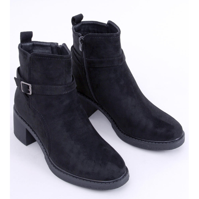 BM Aretha Schwarze Stiefel mit breitem Absatz 1