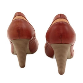 Damenlederpumpen 1392 braun mit Edeo -Streifen dekoriert 3