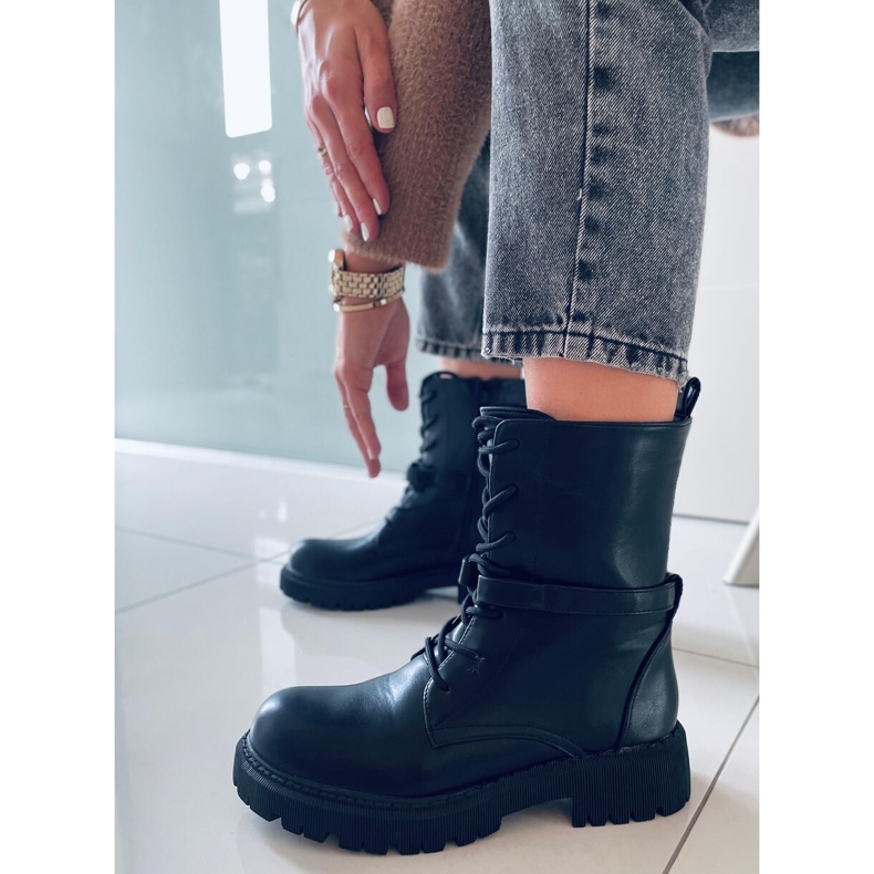 BM Schnürstiefel Barkley Schwarz 2