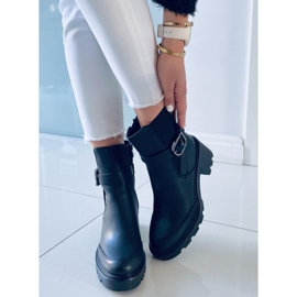 PA1 Carter Schwarze Stiefel mit breitem Absatz 1