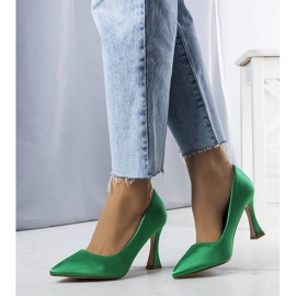 Grüne Pumps mit Sanduhrabsatz von Otto 1