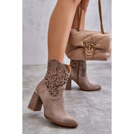 Lewski Shoes Durchbrochene Stiefeletten aus Wildleder Leewski Schuhe 3264 Hellbraun 2