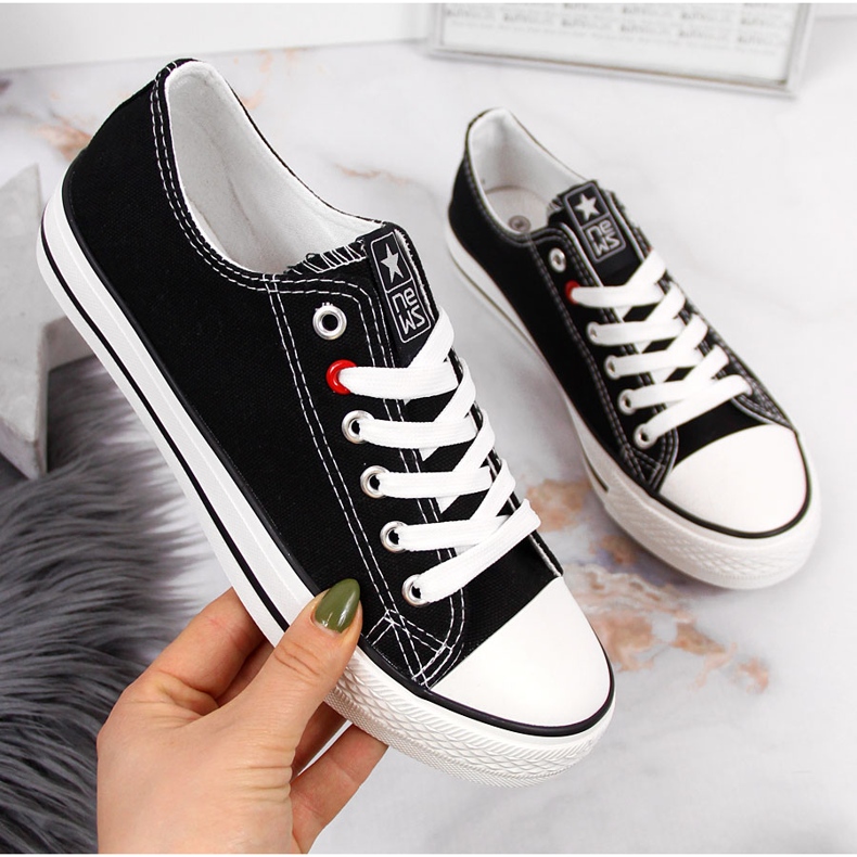 Schwarzer Textil-Low-Top-Sneaker NEWS 2