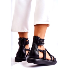 Ledersandalen auf der Plattform Maciejka 05559-01 Schwarz 2