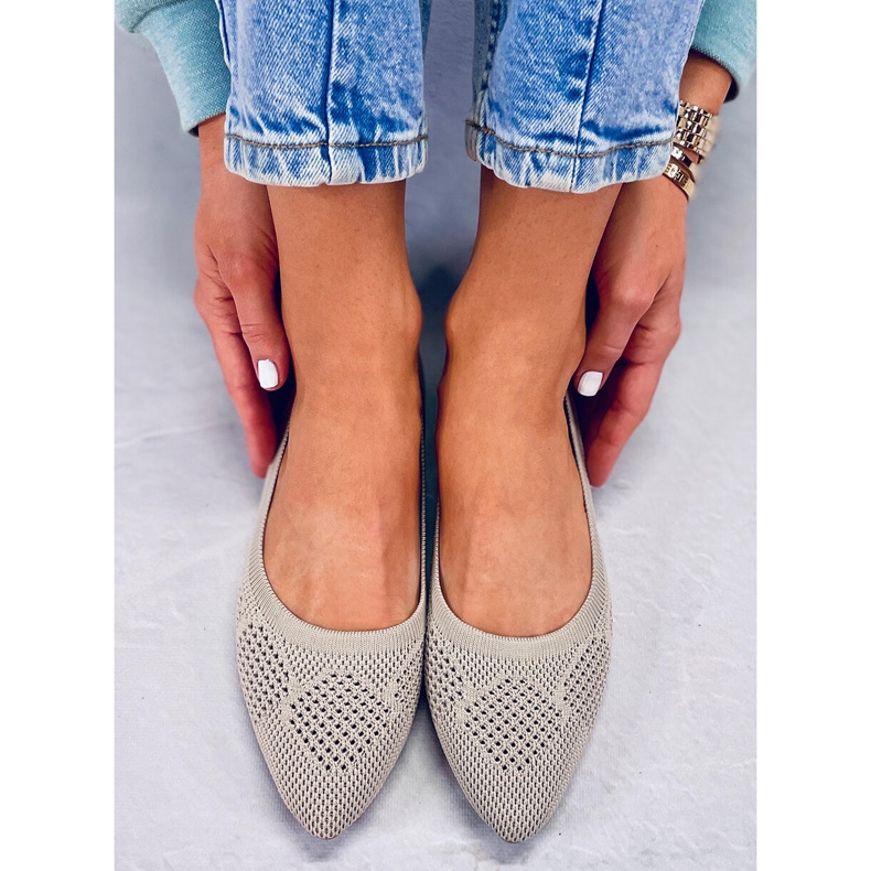 BM Durchbrochene Ballerinas Forlani Beige 1