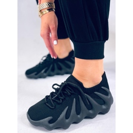 BM Eaton Schwarze Socken-Trainer 2