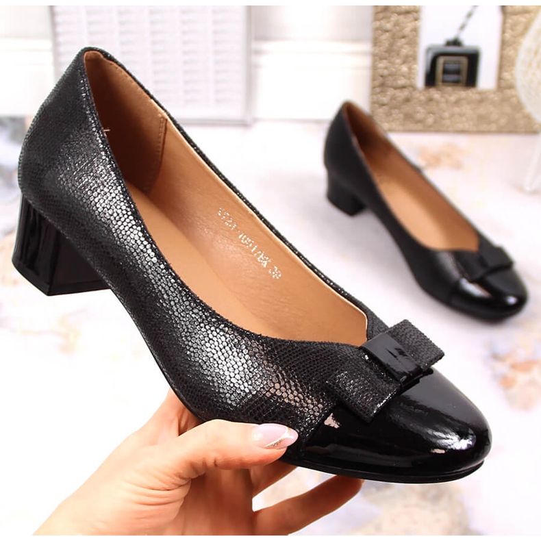 Schwarze Damenpumps mit hohem Absatz Vinceza 10517 1