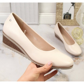 Beige Keilpumps für Damen Vinceza 10896 1