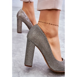 PA1 Glänzende Pumps auf einem Absatz Silber Elmira silber- 2