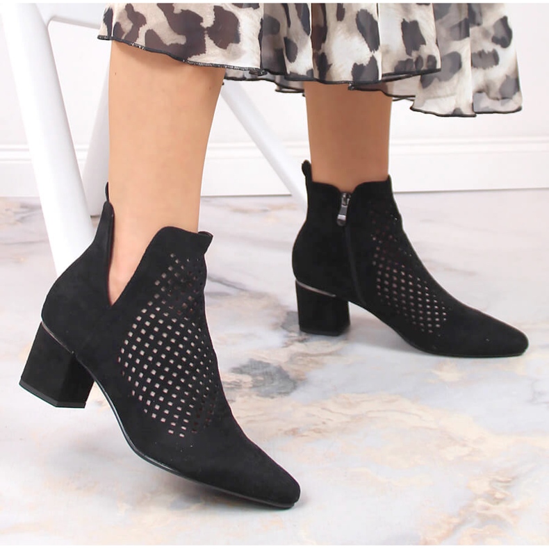 Schwarze durchbrochene Wildlederstiefel für Damen Vinceza 10892 2