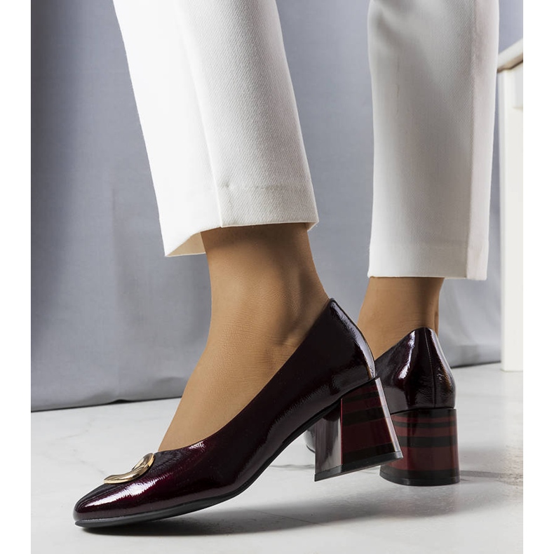 BM Burgunderfarbene Pumps aus Lackleder von Kathleen rot 1